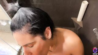 Fullos latin amerikai barátnő házi pornó videója