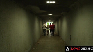DevilsGangbangs - Spanyol milf csoportos szex baszása