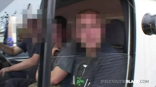 PrivateBlack - Mazel a hatalmas mellű angol mami