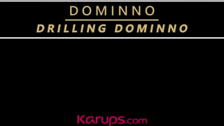 Karups - Dominno a nagy mellű milf