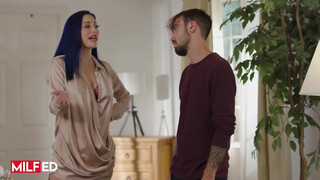 MILFED - Eve Marlowe fiatalabb csávóval kúrel